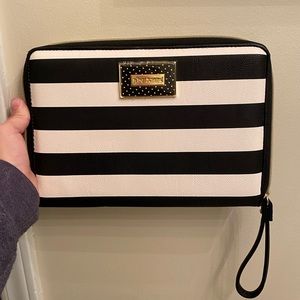 Betsey Johnson clutch/wristlet